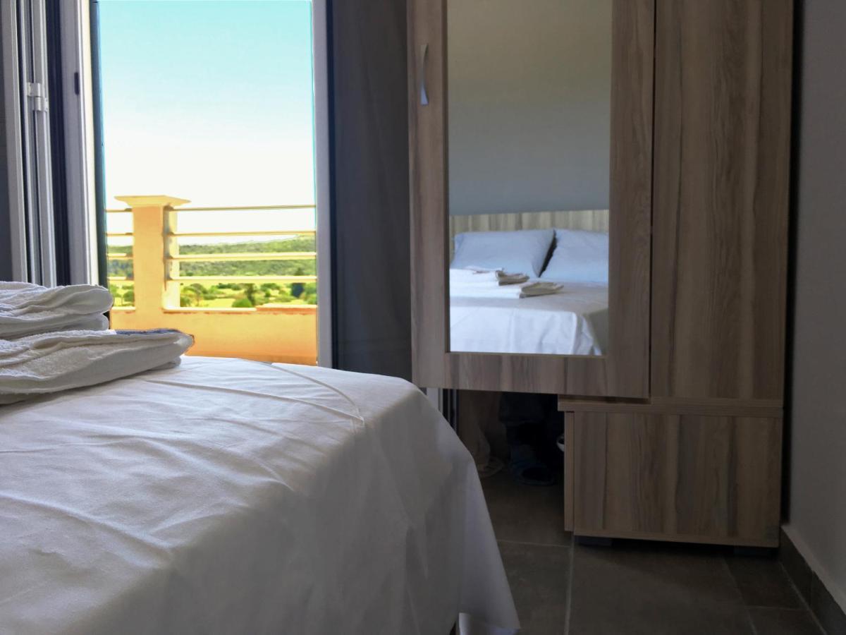 Tsoutsis Apartments Marantochori Экстерьер фото