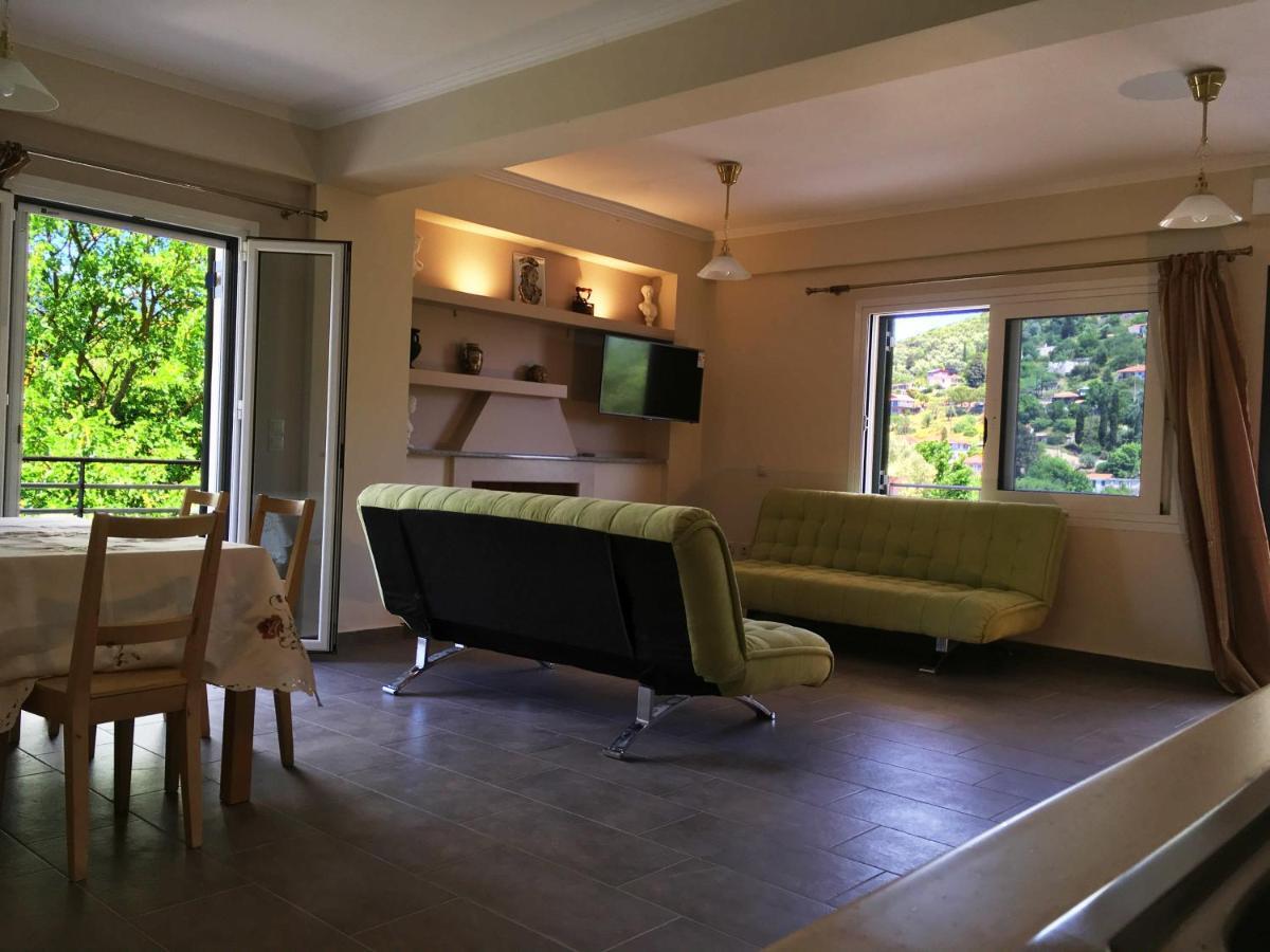 Tsoutsis Apartments Marantochori Экстерьер фото